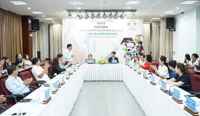 Giám đốc Sở An toàn thực phẩm TPHCM: Thịt heo, gà pha lóc ở chợ rất khó truy xuất nguồn gốc