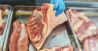 Giám đốc Sở An toàn thực phẩm TPHCM: Thịt heo, gà pha lóc ở chợ rất khó truy xuất nguồn gốc
