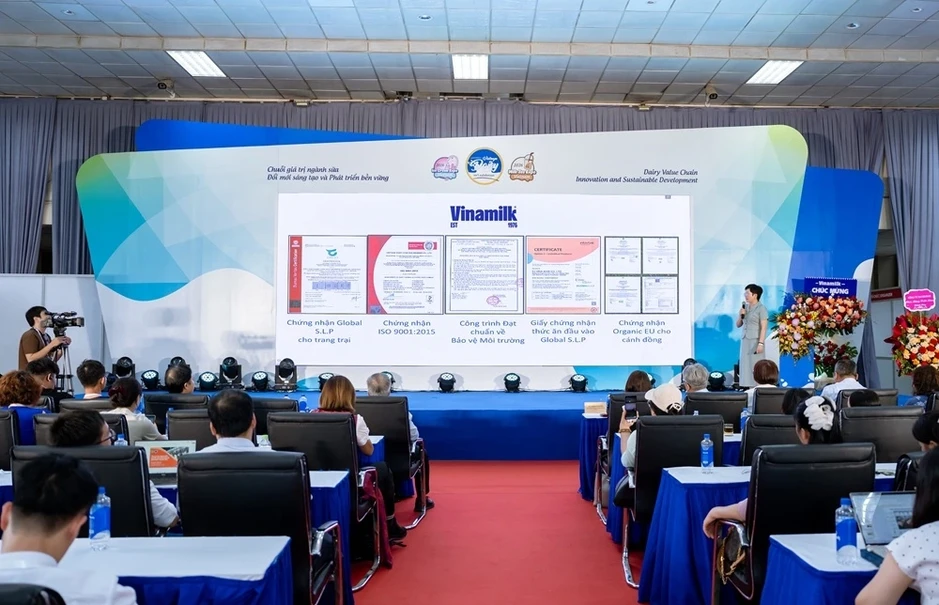 Gian hàng Vinamilk thu hút đông đảo khách tham quan tại Triển lãm sữa 2026 Gian hàng Vinamilk thu hút đông đảo khách tham quan tại Triển lãm sữa 2026