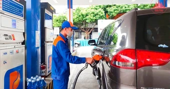Giữ nguyên giá xăng dầu theo kỳ điều hành ngày 12-3