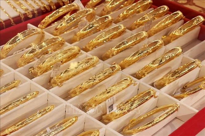 Hà Nội tăng cường kiểm tra, xử lý vi phạm trên thị trường vàng, bạc, ngoại tệ Hà Nội tăng cường kiểm tra, xử lý vi phạm trên thị trường vàng, bạc, ngoại tệ