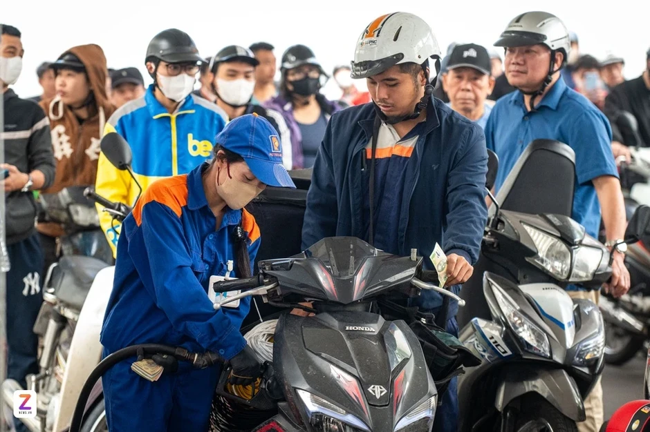 Hai Bộ phối hợp lên phương án bình ổn giá xăng dầu Hai Bộ phối hợp lên phương án bình ổn giá xăng dầu