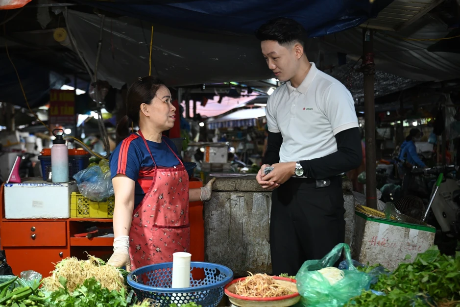 Hàng nghìn hộ, cá nhân kinh doanh được tư vấn, mở tài khoản ngay tại điểm bán Hàng nghìn hộ, cá nhân kinh doanh được tư vấn, mở tài khoản ngay tại điểm bán