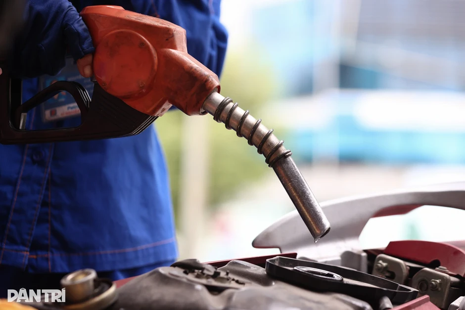 Hé lộ kết quả kiểm tra pha chế, phối trộn xăng E10 Hé lộ kết quả kiểm tra pha chế, phối trộn xăng E10