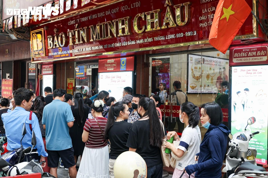Khách bán vàng, tiệm không trả tiền ngay: Bảo Tín Minh Châu nói gì? Khách bán vàng, tiệm không trả tiền ngay: Bảo Tín Minh Châu nói gì?