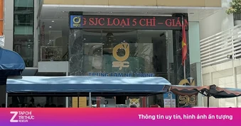 Khách đến bán vàng, kim cương tại SJC tăng