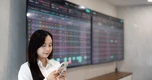 Khối ngoại đảo chiều bán ròng, VN-Index vẫn trụ trên 1.800 điểm