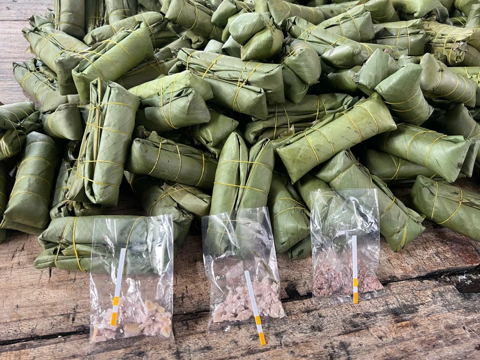 Khởi tố chủ cơ sở dùng hàn the sản xuất hơn 1 tấn giò chả bán cho người dân Khởi tố chủ cơ sở dùng hàn the sản xuất hơn 1 tấn giò chả bán cho người dân