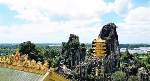Khu du lịch Đại Nam chia sẻ mới về Kim điện và Bảo tháp 9 tầng Khu du lịch Đại Nam chia sẻ mới về Kim điện và Bảo tháp 9 tầng