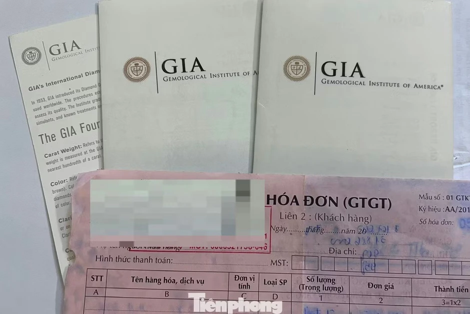 Kim cương rộn ràng 'chợ mạng', chuyên gia cảnh báo nóng Kim cương rộn ràng 'chợ mạng', chuyên gia cảnh báo nóng
