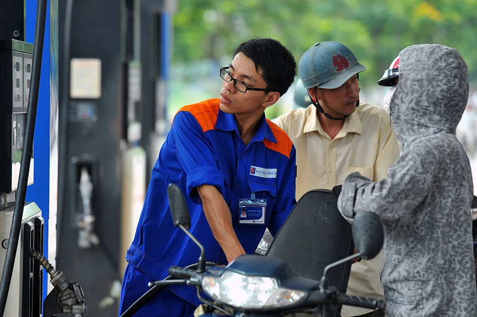 Kim ngạch nhập khẩu xăng dầu của Việt Nam tăng mạnh Kim ngạch nhập khẩu xăng dầu của Việt Nam tăng mạnh