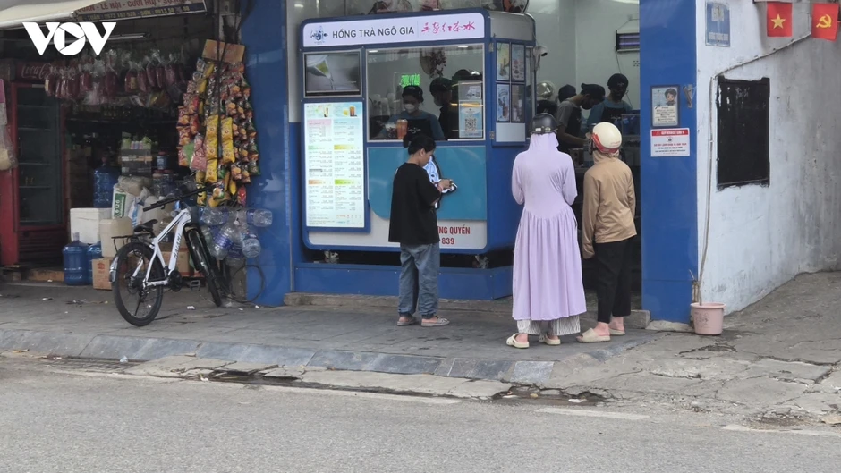 Lại chuyện vỉa hè, trật tự do bàn tay vô hình hay do quản lý nghiêm? Lại chuyện vỉa hè, trật tự do bàn tay vô hình hay do quản lý nghiêm?