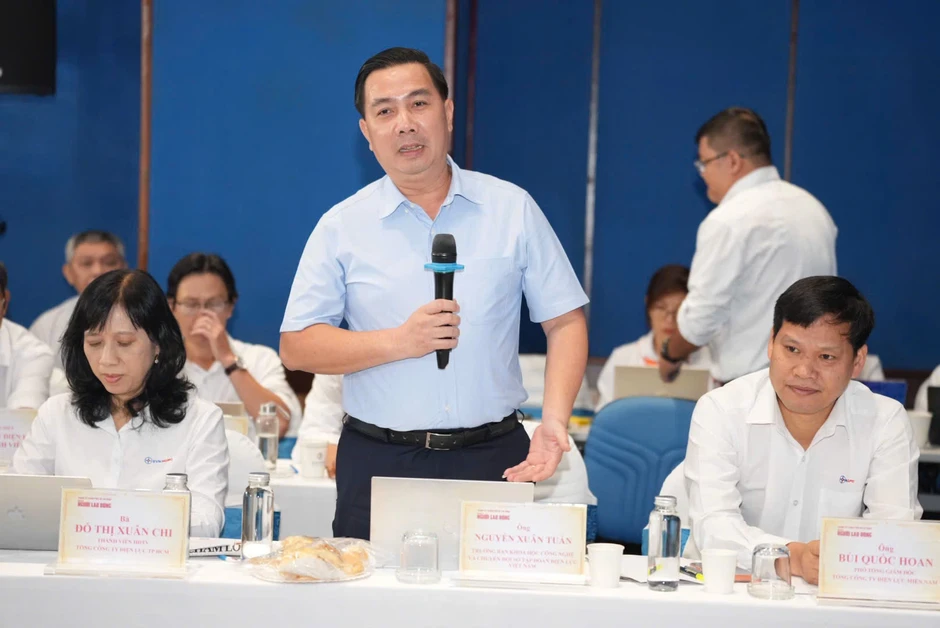 Lãnh đạo EVN: Thời gian mất điện trung bình/năm đã giảm mạnh Lãnh đạo EVN: Thời gian mất điện trung bình/năm đã giảm mạnh