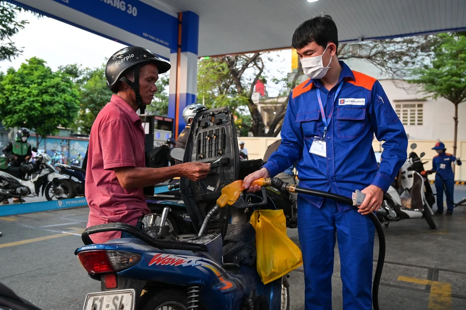 Liên bộ ra quyết định mới nhất về giá xăng dầu và quỹ bình ổn ngày 14/3 Liên bộ ra quyết định mới nhất về giá xăng dầu và quỹ bình ổn ngày 14/3