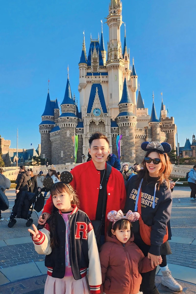 MC 'Đường lên đỉnh Olympia' và vợ làm cùng VTV: Cứ vào dịp đặc biệt lại hết tiền MC 'Đường lên đỉnh Olympia' và vợ làm cùng VTV: Cứ vào dịp đặc biệt lại hết tiền