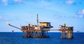 Một doanh nghiệp chạm mốc khai thác 255 triệu tấn dầu ngoài khơi Việt Nam