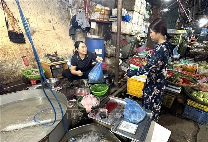 Nắng nóng diện rộng, giá thực phẩm tại Hà Nội có xu hướng tăng nhẹ Nắng nóng diện rộng, giá thực phẩm tại Hà Nội có xu hướng tăng nhẹ