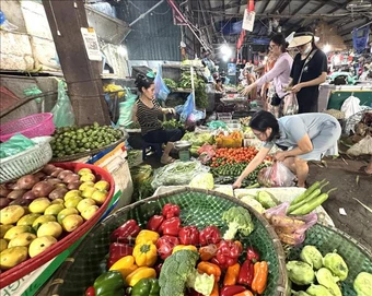 Nắng nóng diện rộng, giá thực phẩm tại Hà Nội có xu hướng tăng nhẹ