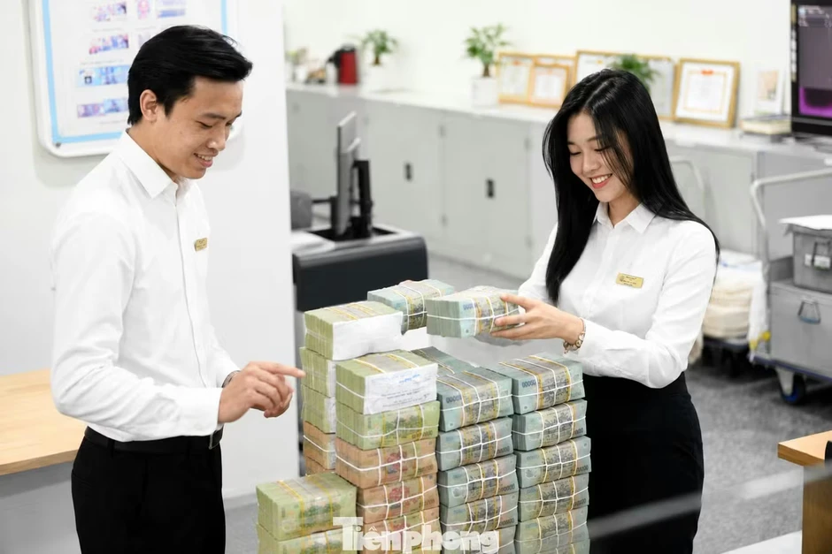 Ngân hàng rầm rộ phát hành chứng chỉ tiền gửi Ngân hàng rầm rộ phát hành chứng chỉ tiền gửi