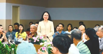 Ngành thời trang đẩy mạnh kinh doanh trên nền tảng số