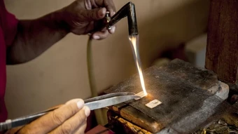 Ngày 18/8, giá bạc giảm nhẹ so phiên giao dịch trước đó
