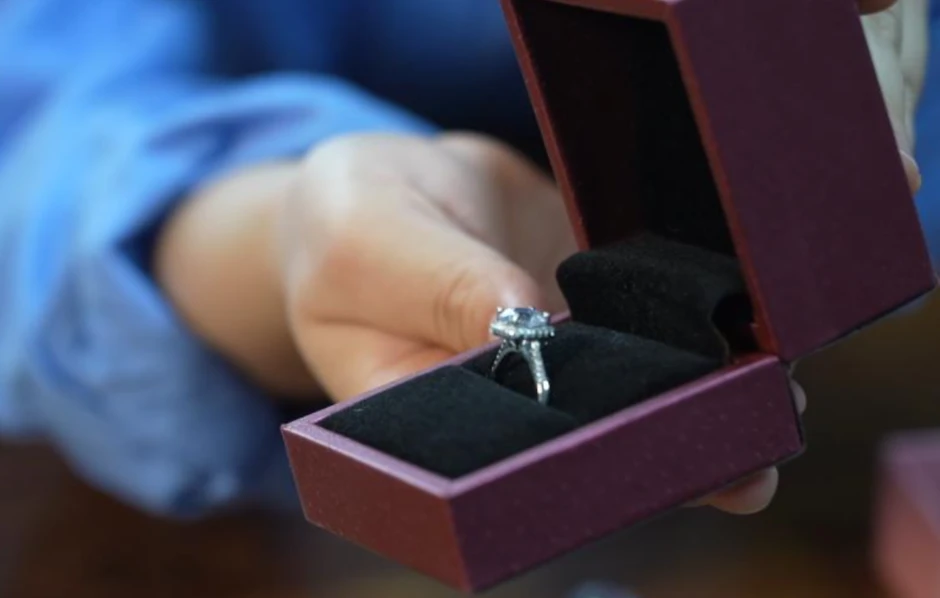 Nghịch lý thị trường kim cương nhân tạo, 99 carat chỉ từ 85.000 đồng Nghịch lý thị trường kim cương nhân tạo, 99 carat chỉ từ 85.000 đồng