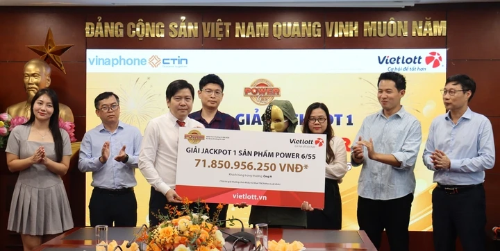 Người ‘ẵm’ độc đắc gần 72 tỷ đồng đã trúng số hơn 1.100 lần Người ‘ẵm’ độc đắc gần 72 tỷ đồng đã trúng số hơn 1.100 lần