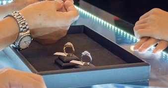 Người dân "chật vật" đi bán kim cương, Hội Bảo vệ Người tiêu dùng lên tiếng