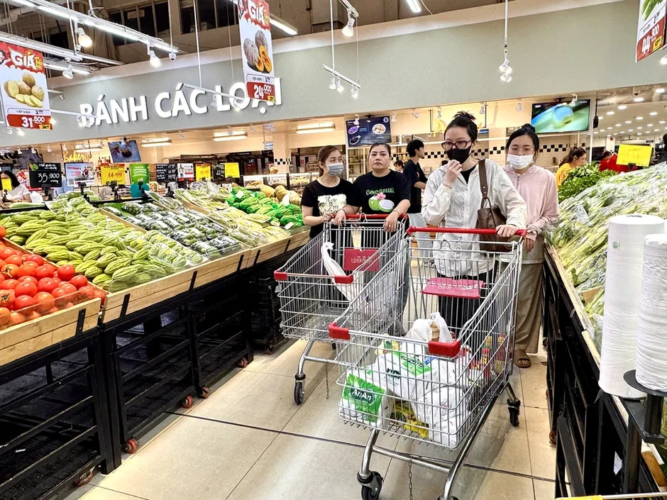 Người lao động bớt gánh nặng chi tiêu Người lao động bớt gánh nặng chi tiêu