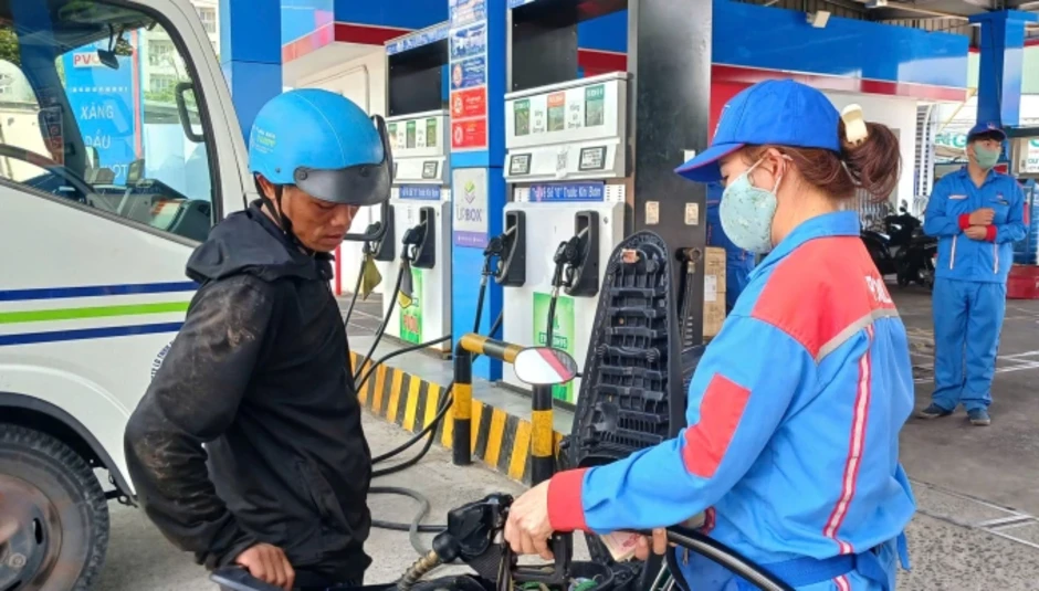 Người tiêu dùng dần cởi mở với xăng sinh học E10 Người tiêu dùng dần cởi mở với xăng sinh học E10