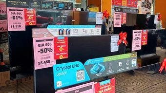 Người tiêu dùng tìm mua hàng giảm giá mùa World Cup