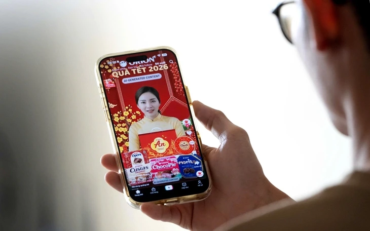 Người trẻ đua săn sale ngày đôi 5-5, chốt đơn xuyên đêm