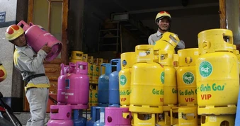 Nguồn cung bảo đảm, vì sao giá gas bán lẻ liên tục tăng?