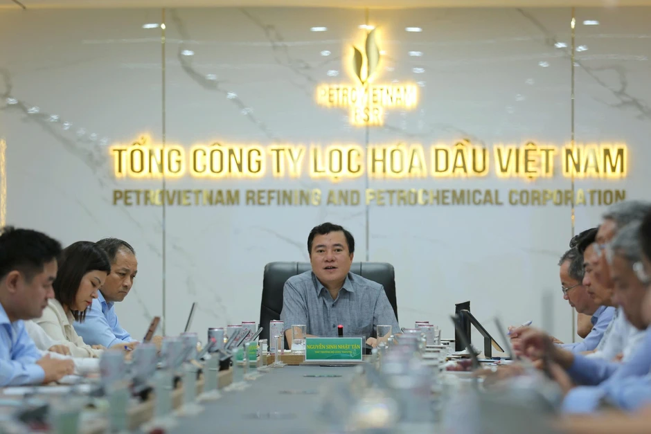 Nguồn ethanol cho xăng E10 gặp khó vì hàng nhập khẩu Nguồn ethanol cho xăng E10 gặp khó vì hàng nhập khẩu