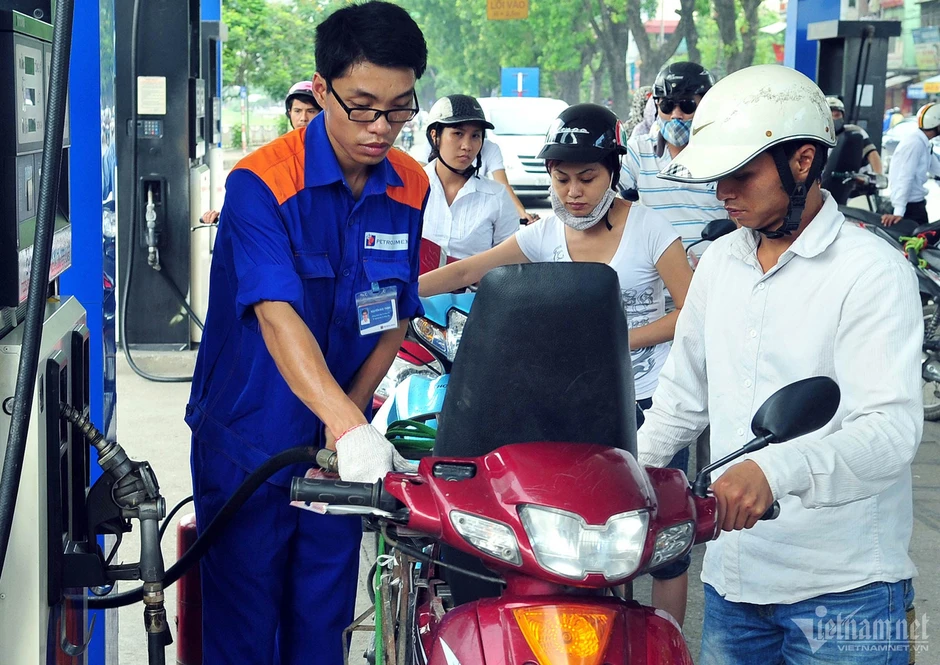 Nguy cơ giá xăng dầu tăng gây áp lực lạm phát: 3 kịch bản ứng phó Nguy cơ giá xăng dầu tăng gây áp lực lạm phát: 3 kịch bản ứng phó