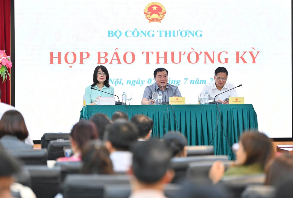 Nhập siêu cao nhất 10 năm: Có trong tầm kiểm soát?