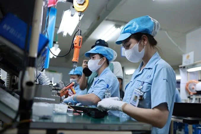 Nhập siêu hơn 20 tỷ USD: Áp lực đến từ đâu?