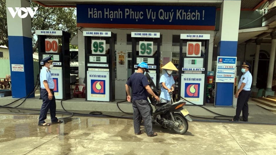 Nhiều doanh nghiệp kinh doanh xăng dầu kém chất lượng bị xử phạt hơn 1,7 tỷ đồng