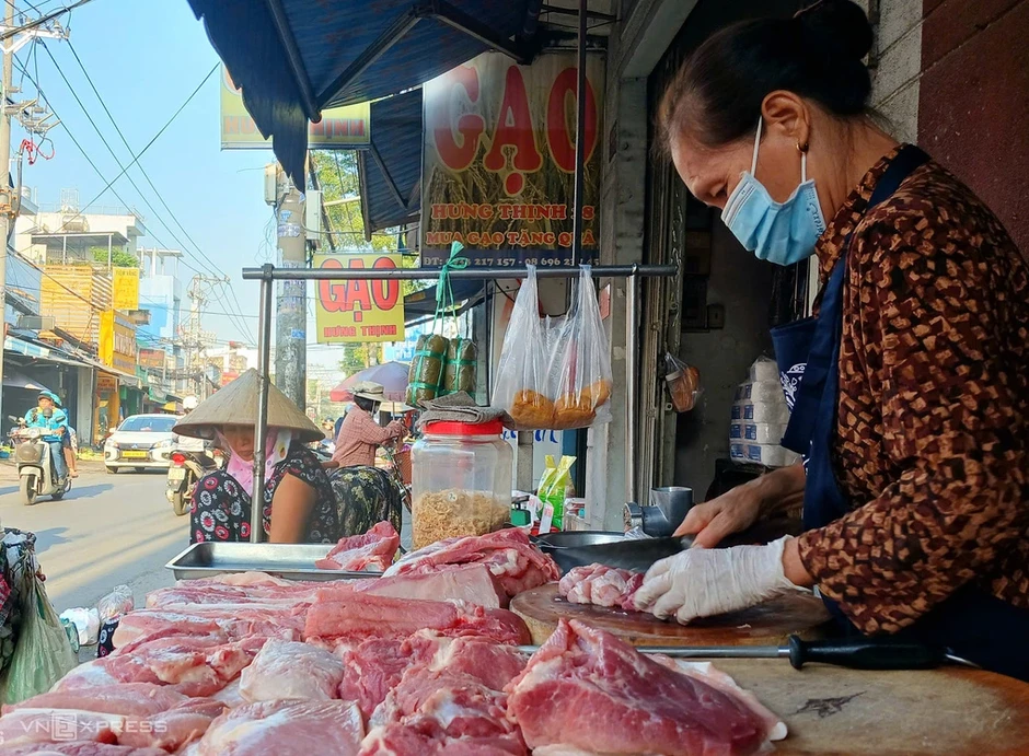 Nhiều hàng hóa giảm giá Nhiều hàng hóa giảm giá