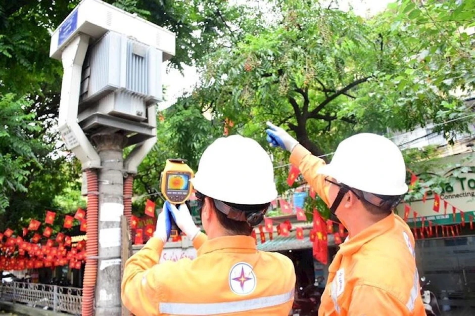 Nhiều nơi mất điện giữa nắng nóng đỉnh điểm, EVN nói gì? Nhiều nơi mất điện giữa nắng nóng đỉnh điểm, EVN nói gì?