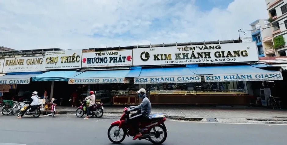 Nhiều tiệm vàng tại TPHCM đóng cửa, giao dịch trầm lắng Nhiều tiệm vàng tại TPHCM đóng cửa, giao dịch trầm lắng