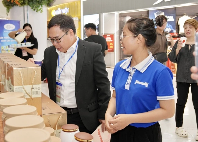 Nhộn nhịp Lễ hội Tôn vinh Cà phê - Trà Việt lần 4 - năm 2026 trước giờ G Nhộn nhịp Lễ hội Tôn vinh Cà phê - Trà Việt lần 4 - năm 2026 trước giờ G