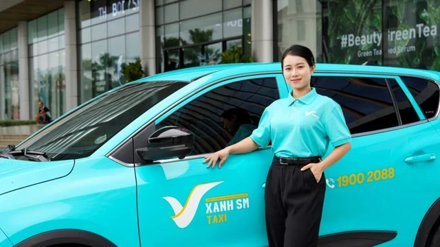 Ông Phạm Nhật Minh Hoàng: Tài xế nữ của Green SM được giảm ngày công, tặng 500.000 đồng khi sinh con Ông Phạm Nhật Minh Hoàng: Tài xế nữ của Green SM được giảm ngày công, tặng 500.000 đồng khi sinh con