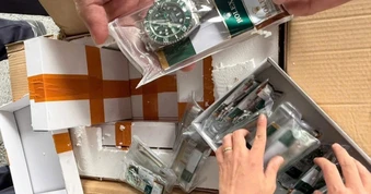Phát hiện loạt sản phẩm Nike, Rolex, iPhone... giả trị giá gần 1,5 tỷ đồng