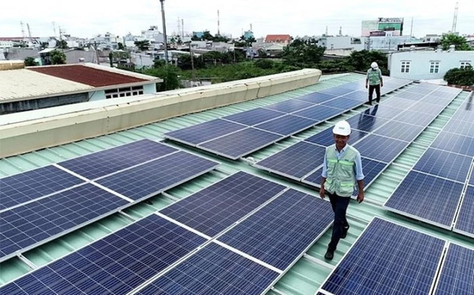 Phạt tới 20 triệu đồng nếu lắp điện mặt trời không thông báo Phạt tới 20 triệu đồng nếu lắp điện mặt trời không thông báo