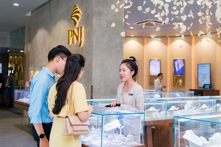 PNJ công bố thông tin bất thường về thời gian thanh toán cho khách bán vàng, kim cương PNJ công bố thông tin bất thường về thời gian thanh toán cho khách bán vàng, kim cương