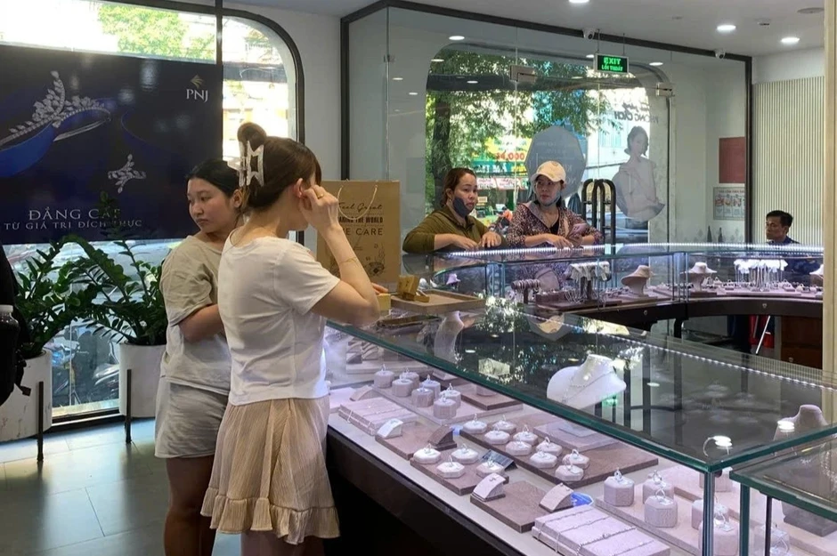 PNJ ngày đầu thay đổi chính sách mua lại kim cương