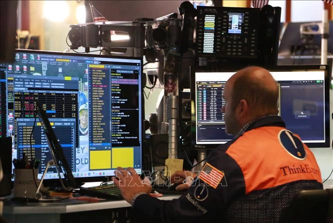 S&P 500 và Nasdaq lập đỉnh lịch sử nhờ kỳ vọng thỏa thuận Mỹ - Iran S&P 500 và Nasdaq lập đỉnh lịch sử nhờ kỳ vọng thỏa thuận Mỹ - Iran