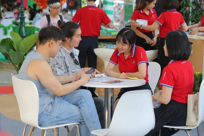 Săn tour du lịch giá rẻ dịp lễ 30-4 khi chi phí xăng dầu tăng Săn tour du lịch giá rẻ dịp lễ 30-4 khi chi phí xăng dầu tăng