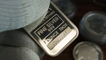 Sáng 14/4, giá bạc đồng loạt tăng trở lại